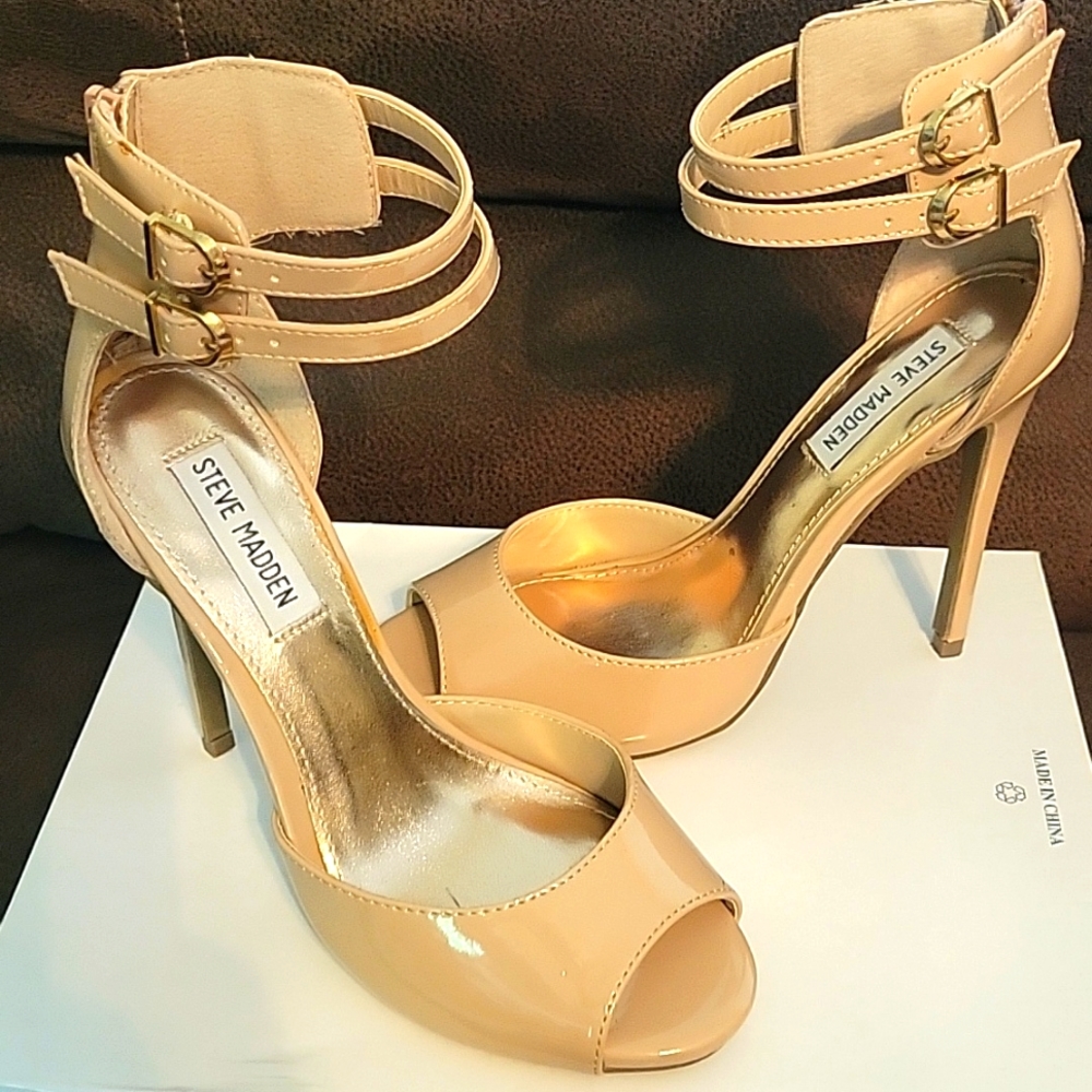 Steve Madden Pumps